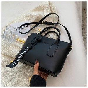 Borsa a Tracolla da Donna Grande Capacità in PU Tinta Unita a Forma di Cuscino con Chiusura a Cerniera e Fodera in Poliestere - Product Image 6