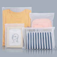 JM1 imprimé personnalisé logo d'entreprise biodégradable T Shirt vêtement emballage sacs givré mat fermeture éclair Pvc fermeture éclair sac en plastique