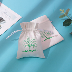 Bolsas de Franela para Guardar Joyas, Blancas, con Logotipo Personalizable, Rectangulares de 8x10cm y 15x20cm, Embalaje Interior para Regalos y Papelería - Product Image 3