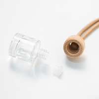 Flacon de parfum en verre vide de haute qualité, 8 ml, en forme de cylindre, à suspendre dans la voiture, avec bouchon à vis, emballé dans un carton sérigraphié