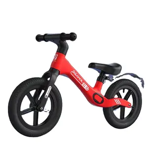 लोकप्रिय उत्पाद डिजाइन प्रकाश और Pedalless एकीकृत शरीर स्कूटर साइकिल स्कूटर खिलौना बच्चों के संतुलन बाइक