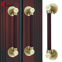 Poignée de porte personnalisée en acier inoxydable doré mat robuste avec plaque de poussée/tirage en cuir noir pour usage commercial et architectural