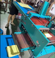 Machine automatique de pliage de serviettes et de mouchoirs