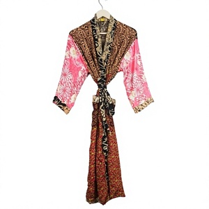 Kimono de Seda Pura Hecho a Mano, Ligero, Vintage, Elegante, Lujoso y Suave, Ropa de Dormir India - Product Image 1