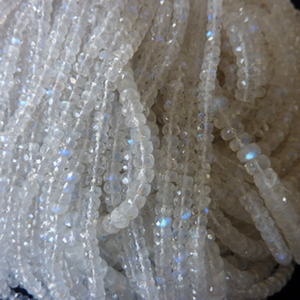 Cuentas de piedras preciosas facetadas, piedra lunar de arcoíris Natural, juego de fuego de alta calidad - Product Image 1