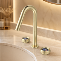 Robinet de lavabo moderne en laiton doré brossé à 3 trous, à poser sur le plan, avec 2 poignées et bec haut, pour villa