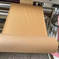 Kraft Auto Painting Masking Papierrolle Wasser beständiges braunes Papier Feuchtigkeit beständige Qualität von jungfräulichem Zellstoff