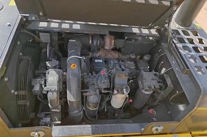 รถขุดไฮดรอลิกแบบตีนตะขาบโคมัตสึ 40 ตัน พร้อมเครื่องยนต์คัมมินส์ กำลัง 257 กิโลวัตต์ ความจุบุ้งกี๋ 2 เมตร สำหรับงานขุดขนาดใหญ่ - Product Image 5