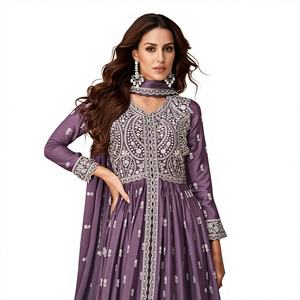 Ensemble de costume pakistanais pour femme, en tissu chinon lourd brodé, longueur ras du sol, séchage rapide, coupe classique, idéal pour les festivals et les mariages - Product Image 1