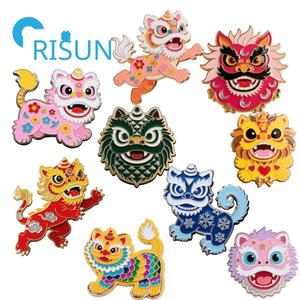 Alfileres de esmalte duro suave de León chino divertido de fábrica, broche de Pin de solapa de León de Año Nuevo <span class=keywords><strong>Lunar</strong></span>, insignia de Pin de esmalte de danza de León chino personalizada - Product Image 1