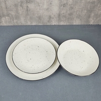Service de table en grès 16 pièces avec lignes noires, assiettes, bols et tasses, service de table en céramique avec points