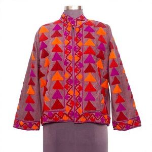 Veste matelassée en cotisse 100 % coton brodée pour femme – Écologique, respirante, séchage rapide, automne/hiver, style rétro – Vente en gros - Product Image 1