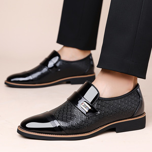 Chaussures habillées à enfiler pour hommes, bout pointu, en cuir verni noir uni, pour le bureau, les occasions formelles et les mariages, toutes saisons, semelle extérieure en caoutchouc - Product Image 2