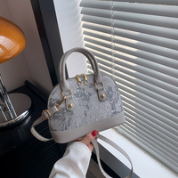 Vente en gros Sacs de créateur Sacs à main portables en cuir artificiel pour femmes Fashion Style Shell Bag Cross-boby Sacs Main Pour Femmes