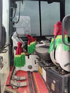 Miniexcavadora Usada Hitachi ZX55 ZX55UR de 5.5 Toneladas, Origen Japón, Pocas Horas de Uso, con Motor Yanmar, Caja de Cambios y Transmisión - Probada e Inspeccionada - Product Image 6