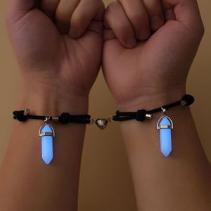 Bracelet magnétique lumineux de l'amour éternel, bracelets hexagonaux réglables à distance pour couple, bracelets mutuels - Product Image 2