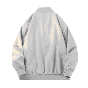 En la primavera de 2025, la nueva chaqueta americana impermeable con cuello de béisbol para hombre, estilo motociclista, es holgada, cómoda y transpirable. - Product Image 4