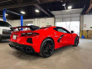 Kit carrosserie en fibre de carbone pour Chevrolet Corvette C8, style 5VM, avec lèvre avant, diffuseur, spoiler et capot en fibre de carbone, état neuf - Product Image 3