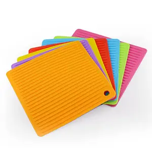 Food Grade Silicone Square Placemat Pot Mat Silicone Placemat Table Mat Insulation Pad Tableware Household Placemat Bowl Pad
