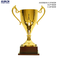 Coupe de trophée de basketball universelle ELOR en métal doré avec décorations ondulées et couvercle à oreilles