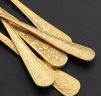 Ensemble de Couverts de Luxe Modernes Écologiques en Acier Inoxydable Doré et Argenté Gaufré pour Cadeaux (Couteau à Steak, Fourchette, Cuillère) - Vente en Gros