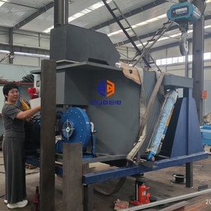 Four à <span class=keywords><strong>creuset</strong></span> à gaz industriel de 1 tonne pour l'aluminium Four rotatif de 3 tonnes pour l'aluminium fondu Poê<span class=keywords><strong>le</strong></span> diesel de 5 tonnes - Product Image 1