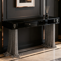 Table console d'entrée de villa personnalisée haut de gamme de luxe, style designer avec décoration en chaîne en métal, dessus