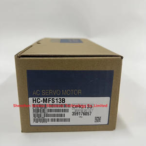 Stock d'entrepôt et moteur servo AC d'origine neuf et authentique HC-MFS13B - Product Image 1