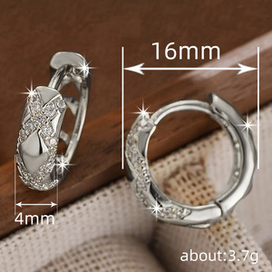 Orecchini a Cerchio Traforati per Uomo e Donna, Design Minimalista, Accessori per Orecchie da Indossare Ogni Giorno - Product Image 4