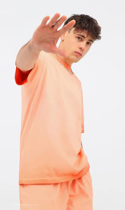 Camiseta de Algodón Puro de Manga Corta con Cuello Clásico Estilo Vintage, Atuendo Deportivo Moderno y Elegante, Ajuste Holgado Cómodo y Transpirable - Product Image 3