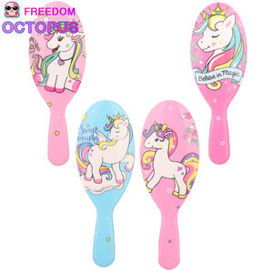 Vente en gros d'usine Nouvelle conception Brosse à cheveux Brosse à cheveux créative en forme de <span class=keywords><strong>licorne</strong></span> Cadeaux pour filles - Product Image 5