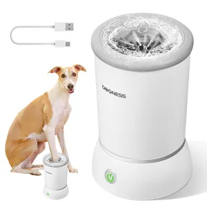 O limpador automático da pata do cão para gatos e cães com massager e a arruela da pata do cão do gato com 157 escovas do silicone do produto comestível