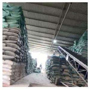 Vente en gros de son en poudre de manioc à haute teneur en amidon 54% amidon 13% fibres d'aliments naturels pour animaux pour porcs à prix raisonnable - Product Image 3