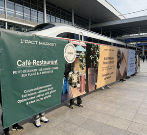 Lona de Vinilo Personalizada de Alta Calidad y Confiabilidad, Portátil, Impermeable y para Colgar al Aire Libre - Product Image 1