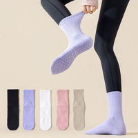 Calcetines de Pilates al por mayor con agarre para mujer, calcetines antideslizantes de yoga y barre con logo personalizado, calcetines de Pilates tipo crew con agarre para mujer