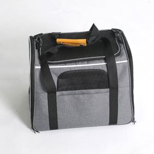 Bolsa de Transporte Transpirable para Mascotas, Jaula Portátil para Perros con Laterales Suaves, Bolsa Oxford Antiarañazos con Colchoneta Cómoda - Product Image 3