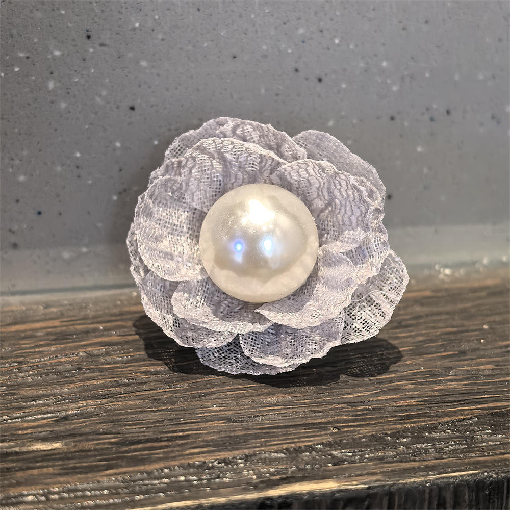 หัวเข็มขัดเชือกรองเท้าลายลูกไม้ดอกไม้สีเทาไข่มุก