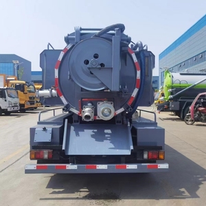Excavatrice sous vide de camion de nettoyeur d'eaux usées de 2600 gallons utilisée pour le nettoyage des fosses septiques et des tuyaux de toilette - Product Image 6