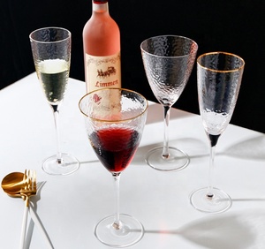 Copas de <span class=keywords><strong>Vino</strong></span> Tinto de Cristal de Lujo Marca Qiaoqi, Estilo Europeo Triangular con Borde Dorado y Diseño Martillado, Directo de Fábrica - Product Image 6
