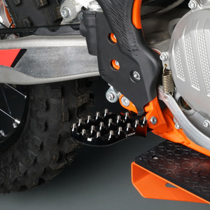 Repose-pieds NICECNC, repose-pieds forgés pour <span class=keywords><strong>KTM</strong></span> 125 150 300 XC SX 250 <span class=keywords><strong>350</strong></span> 450 XCF <span class=keywords><strong>SXF</strong></span> 2017-2019 <span class=keywords><strong>2020</strong></span> 2021 2022 2023 - Product Image 2