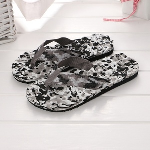 Nouvelles pantoufles de massage pour hommes, <span class=keywords><strong>tongs</strong></span> décontractées de plage, <span class=keywords><strong>sandales</strong></span> d'été en EVA antidérapantes - Product Image 4