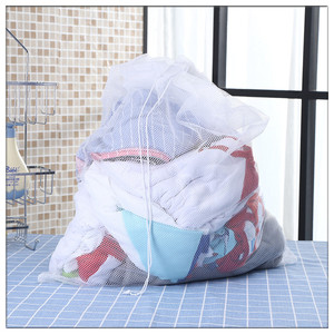 Grand sac à linge en maille 60x90 cm avec cordon de serrage, organiseur de vêtements pour la salle de bain - Product Image 5