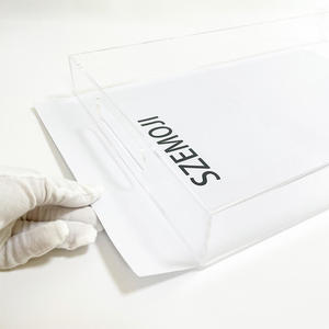 Bandeja de Servicio Decorativa Personalizable con Ranura para Fotos, Fabricada en Acrílico Transparente - Product Image 6