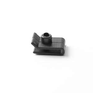 Garniture de garde-boue pare-chocs écrou en U clips de fixation fixes pince à vis retenue carrosserie clip en <span class=keywords><strong>plastique</strong></span> <span class=keywords><strong>rivet</strong></span> pour <span class=keywords><strong>toyota</strong></span> et pour lexus - Product Image 1