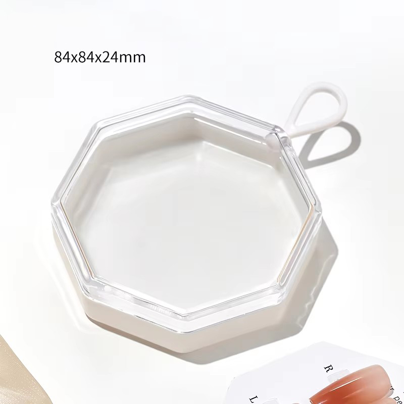 Boîte vide blanche