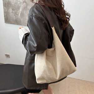 กระเป๋าผ้ากำมะหยี่แฟชั่นใหม่ปี 2026 กระเป๋าสะพายไหล่ผู้หญิงทรงย้อนยุค ความจุเยอะ เหมาะสำหรับการเดินทาง - Product Image 2