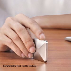 Juguete de Escritorio Cinético Personalizado, Ecológico, con Diseño de Rayas, Impresión Serigráfica, de Aleación de Acero Inoxidable Multimaterial, de Bolsillo - Product Image 3