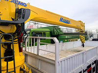 Camion-grue HOWO 6X4 fiable avec grue de 10 tonnes en option, moteur Weichai, largement utilisé pour la construction