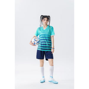 Eenvoudig Ontwerp Sportuniform Voetbalteam T-Shirt Jeugdtrui Leverancier Trainingspak De Nieuwe 2024 Geen Merk Voetbalopwarmpakken - Product Image 2