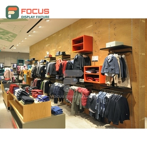 Vitrine en acier inoxydable brossé sur mesure pour magasin de détail, solution tout-en-un pour franchise de magasin de vêtements - Product Image 3